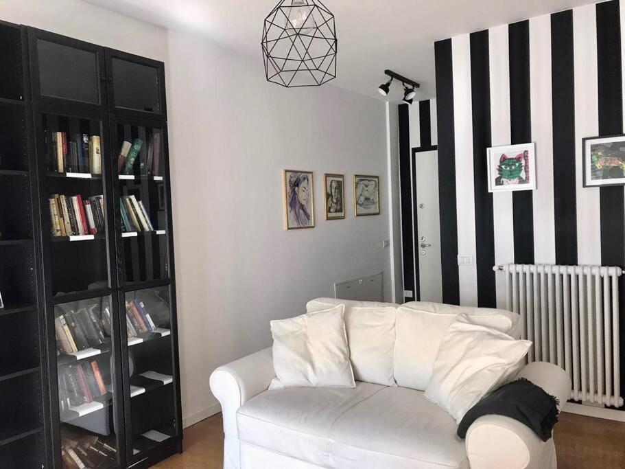 Comodo Bilocale Nuovo Milano Apartment Luaran gambar
