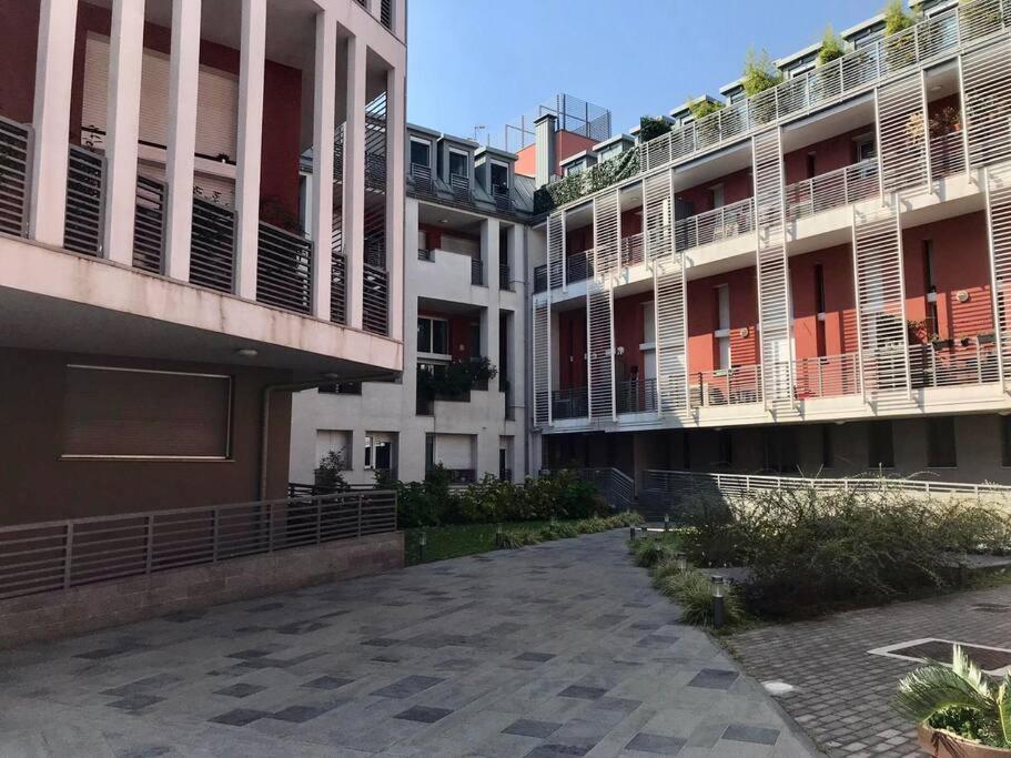 Comodo Bilocale Nuovo Milano Apartment Luaran gambar