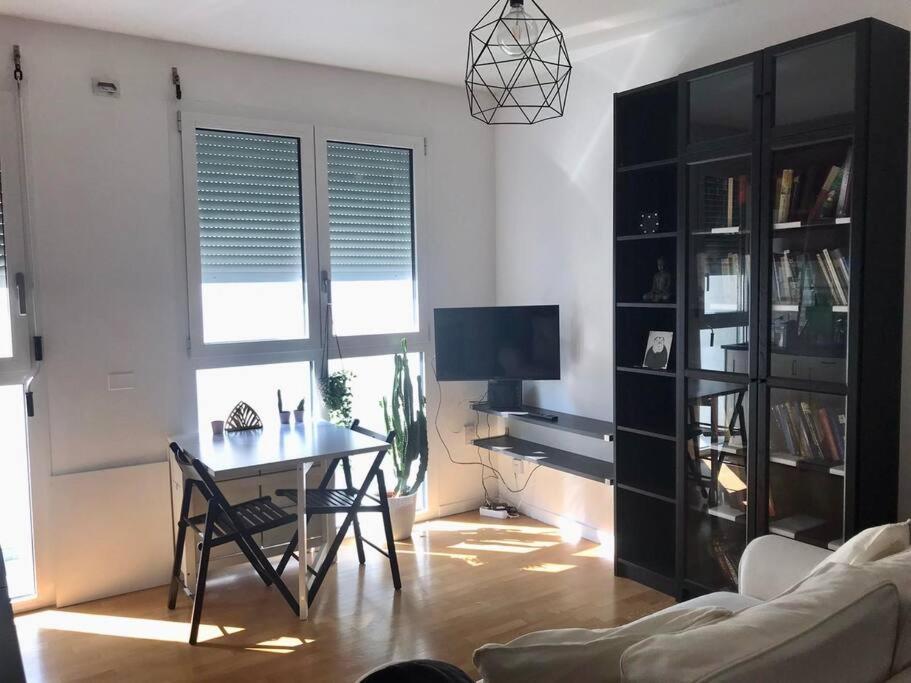 Comodo Bilocale Nuovo Milano Apartment Luaran gambar